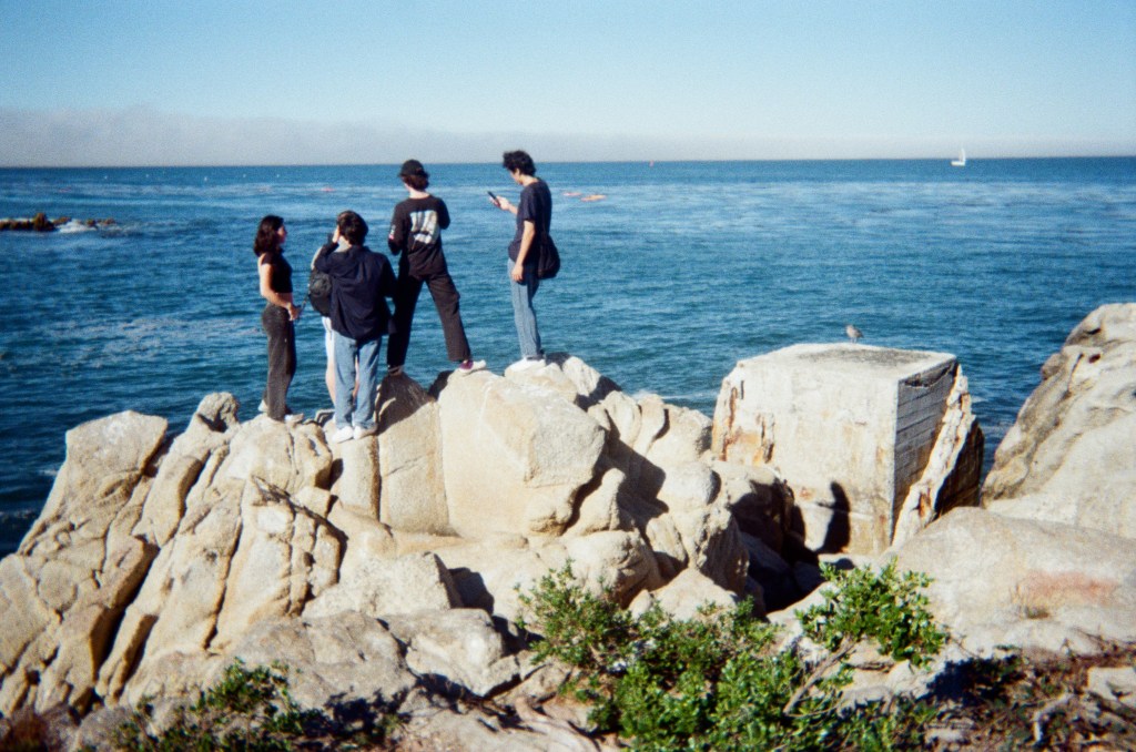 Understanding FOMO: The Pressure on Recent Graduates